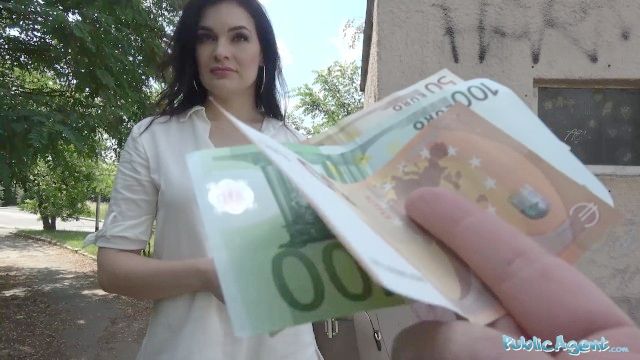 Public Agent Good Ebony Haired Good Mommy Screws Stranger For His Cash